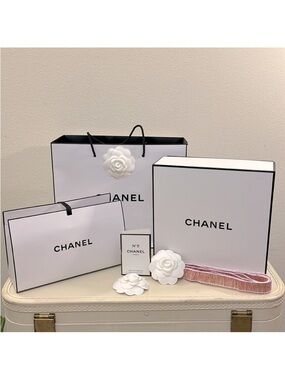 Chanel Gift Wrap Collection
